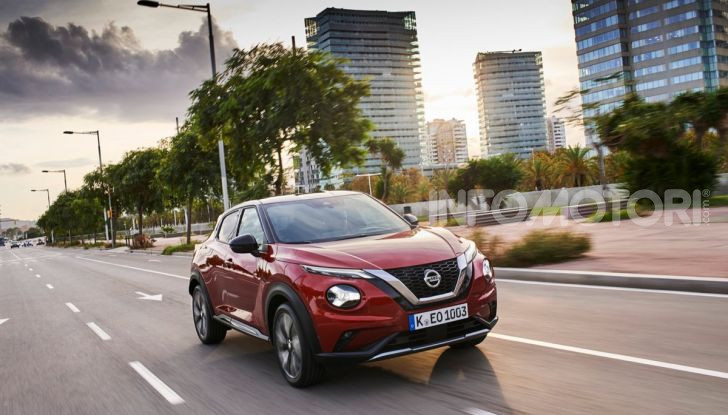 Prova su strada Nissan Juke 2020: tecnologia e sicurezza - Foto 2 di 26