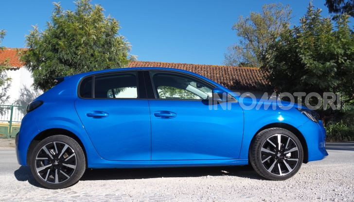 Nuova Peugeot 208: motori, prezzi e impressioni di guida - Foto 2 di 12