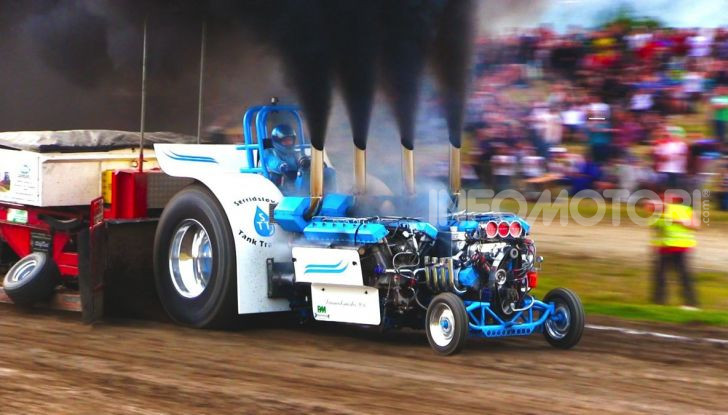 Storia del Tractor Pulling: gare tra trattori truccati - Foto 1 di 22