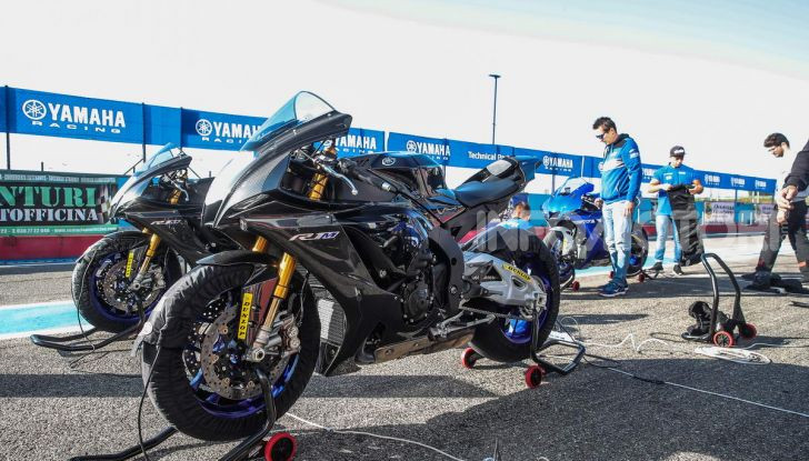 [VIDEO] Prova Yamaha R1 ed R1M 2020, tante piccole novità per una moto quasi perfetta - Foto 11 di 38