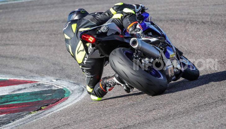 [VIDEO] Prova Yamaha R1 ed R1M 2020, tante piccole novità per una moto quasi perfetta - Foto 22 di 38