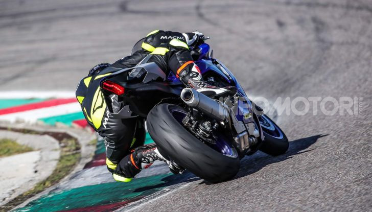 [VIDEO] Prova Yamaha R1 ed R1M 2020, tante piccole novità per una moto quasi perfetta - Foto 30 di 38