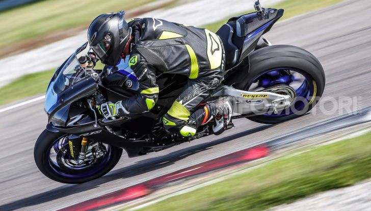 [VIDEO] Prova Yamaha R1 ed R1M 2020, tante piccole novità per una moto quasi perfetta - Foto 34 di 38