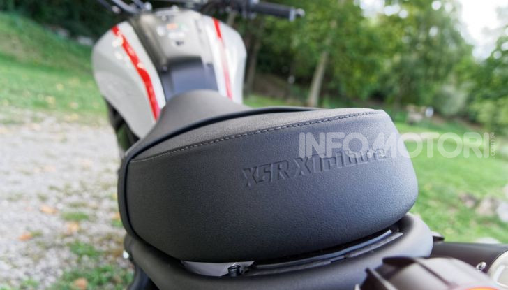Prova Yamaha XSR 700 XTribute, la Sport Heritage omaggia l’XT di Rambo - Foto 30 di 37