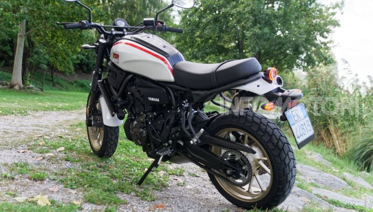 Prova Yamaha XSR 700 XTribute, la Sport Heritage omaggia l’XT di Rambo - Foto 28 di 37