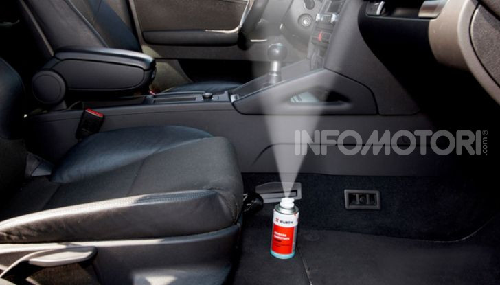 Igienizzazione degli interni auto tramite prodotto specifico