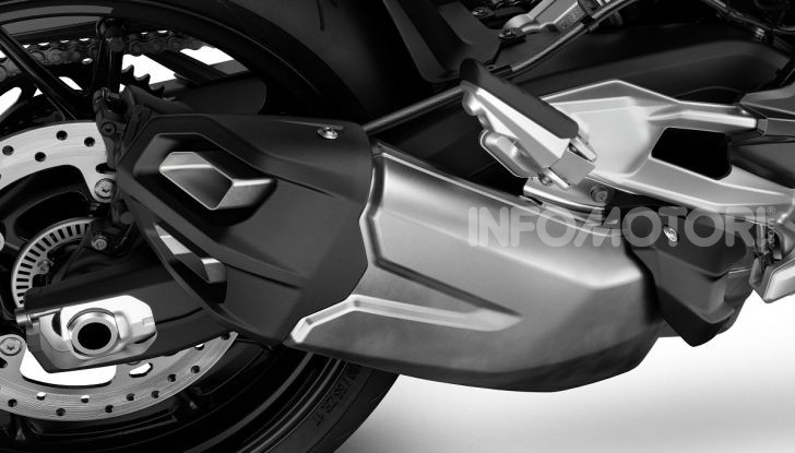 BMW F 900R 2020: la naked della Casa dell’elica dinamica e adatta a tutti - Foto 36 di 39