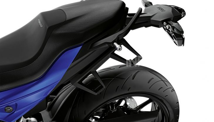 BMW F 900R 2020: la naked della Casa dell’elica dinamica e adatta a tutti - Foto 38 di 39