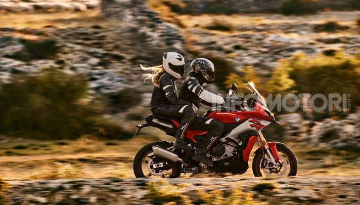 BMW S 1000 XR 2020: ad Eicma la nuova versione della crossover della Casa dell’elica - Foto 23 di 51