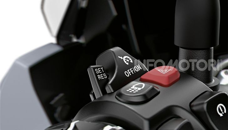 BMW S 1000 XR 2020: ad Eicma la nuova versione della crossover della Casa dell’elica - Foto 49 di 51