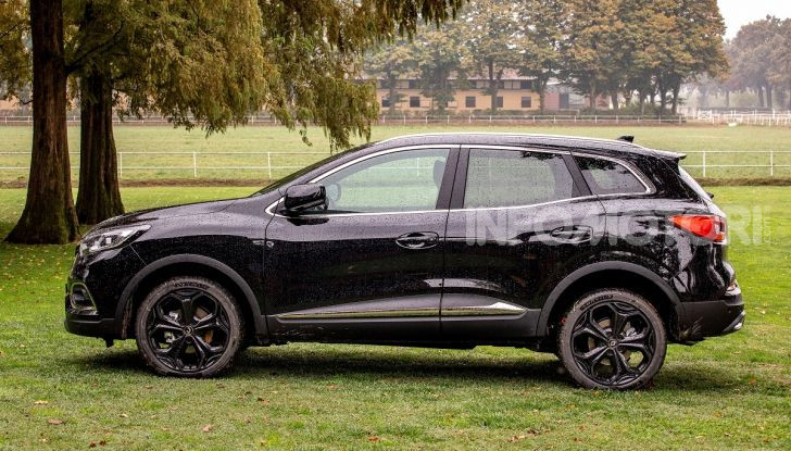 Renault Kadjar 4x4 Black Edition, vista laterale