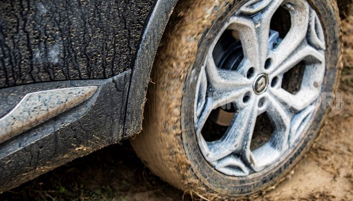 Renault Kadjar 4×4 Black Edition, versione speciale da fuoristrada - Foto 23 di 23