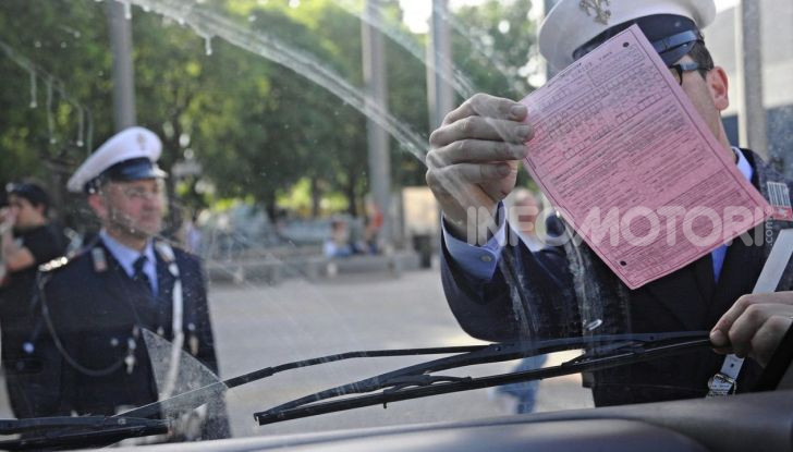 vigili urbani polizia municipale multa