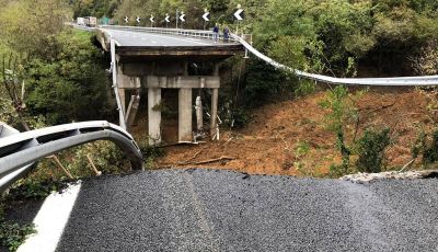 A6 Torino-Savona: in Liguria crolla il viadotto dell’autostrada a causa di una frana