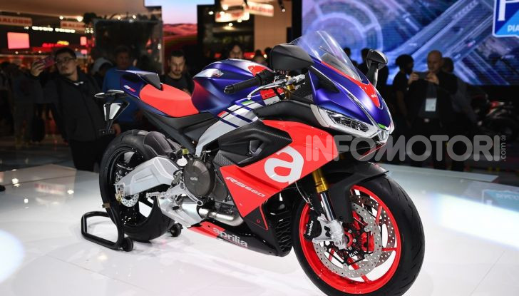 Aprilia RS 660: la media che si ispira alla pista ma che si fa guidare da tutti - Foto 1 di 14