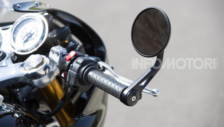 Triumph Thruxton RS 2020: l’iconica cafè racer si evolve in chiave moderna - Foto 29 di 33