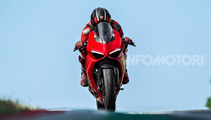 Ducati Panigale V2: il bicilindrico torna più in forma che mai! - Foto 13 di 31