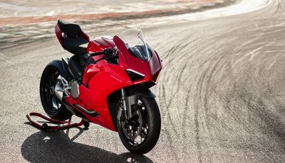 Ducati Panigale V2: il bicilindrico torna più in forma che mai!