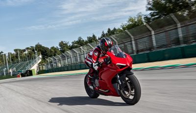 Ducati Panigale V2: per la pista e per la strada