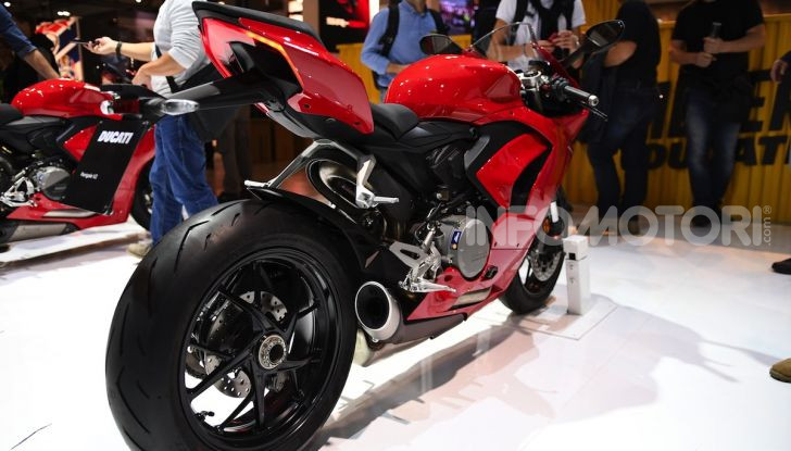 Ducati Panigale V2: il bicilindrico torna più in forma che mai! - Foto 7 di 31