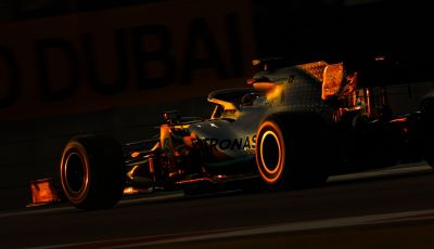 F1 2019, GP di Abu Dhabi: Bottas domina le libere del venerdì, la Ferrari insegue