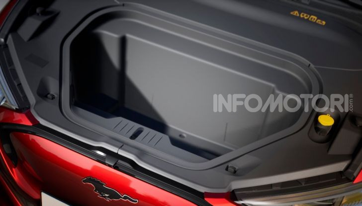 Mustang Mach-E, il primo SUV elettrico di Ford - Foto 13 di 20