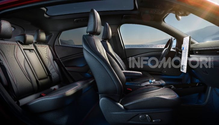 Mustang Mach-E, il primo SUV elettrico di Ford - Foto 15 di 20
