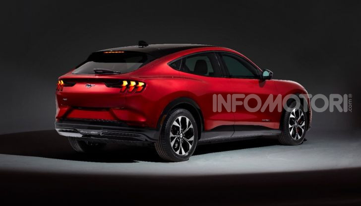 Mustang Mach-E, il primo SUV elettrico di Ford - Foto 19 di 20