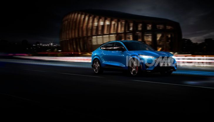 Mustang Mach-E, il primo SUV elettrico di Ford - Foto 7 di 20