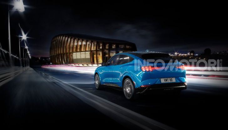 Mustang Mach-E, il primo SUV elettrico di Ford - Foto 8 di 20