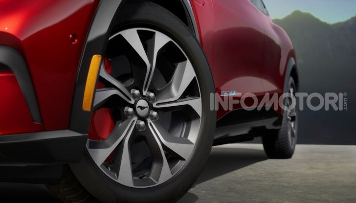 Mustang Mach-E, il primo SUV elettrico di Ford - Foto 9 di 20