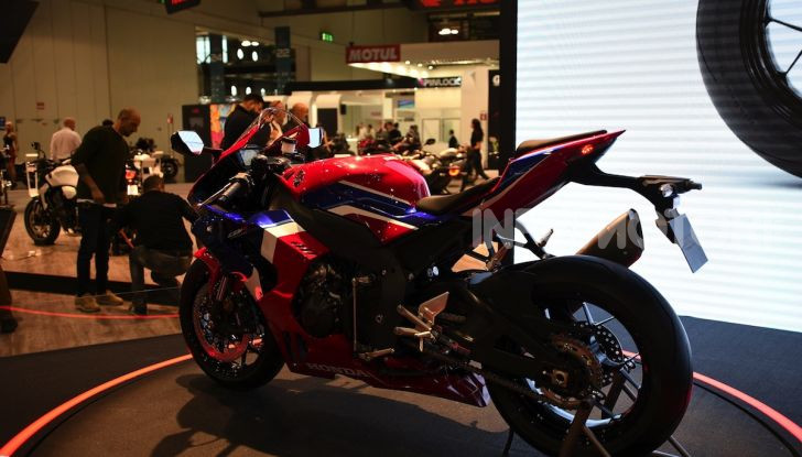 Honda CBR1000RR-R 2020: la nuova Superbike della Casa dell’Ala, anche in versione SP - Foto 24 di 42