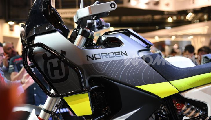 Husqvarna 901 Norden, concept adventure ad EICMA 2019 - Foto 4 di 9