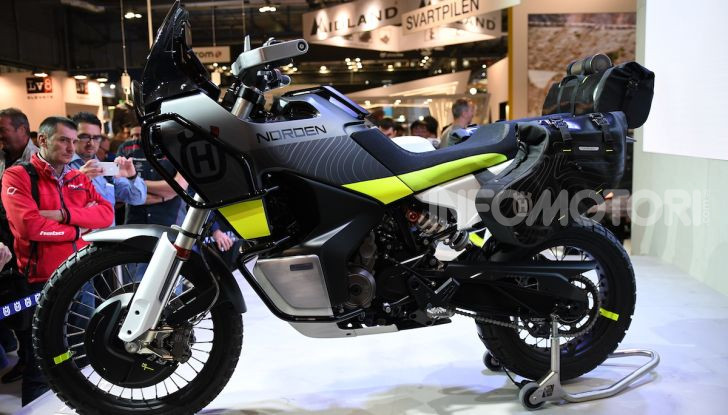 Husqvarna 901 Norden, concept adventure ad EICMA 2019 - Foto 7 di 9