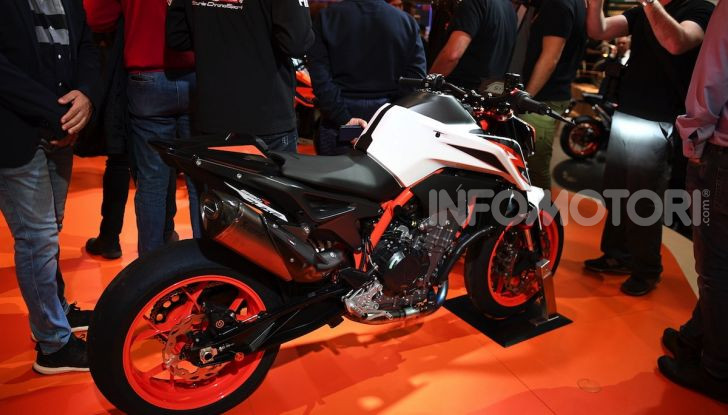KTM 890 Duke R 2020: il bicilindrico LC8 arriva a 121CV! - Foto 6 di 14