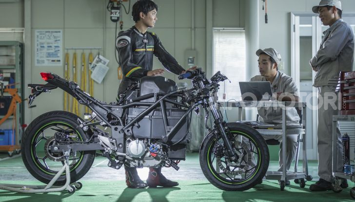 Kawasaki sempre più verde: arriva la prima moto elettirica di Akashi - Foto 2 di 12