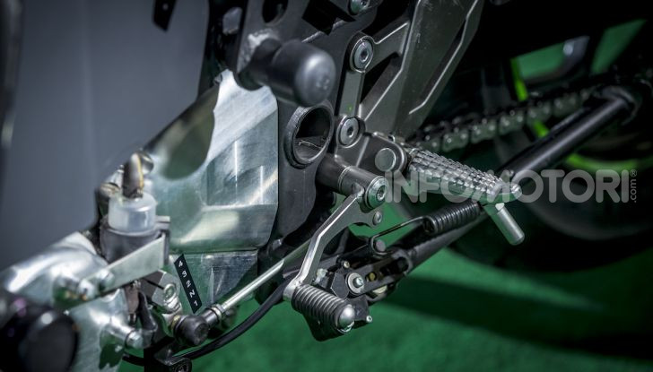 Kawasaki sempre più verde: arriva la prima moto elettirica di Akashi - Foto 6 di 12
