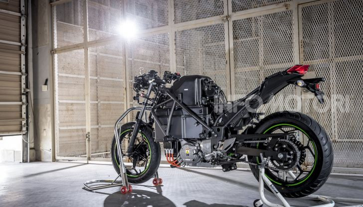 Kawasaki sempre più verde: arriva la prima moto elettirica di Akashi - Foto 7 di 12