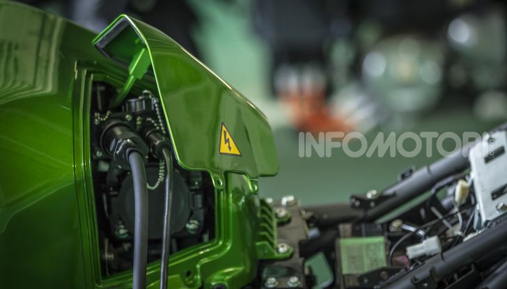 Kawasaki sempre più verde: arriva la prima moto elettirica di Akashi - Foto 9 di 12