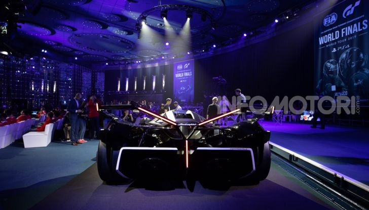 Lamborghini presenta la Lambo V12 Vision Gran Turismo - Foto 28 di 34