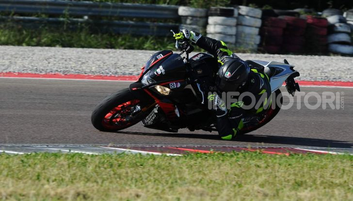 Prova in pista Michelin Power Cup Evo: facile e versatile, non solo per la pista - Foto 11 di 44