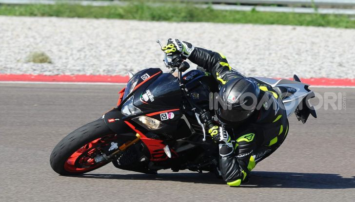 Prova in pista Michelin Power Cup Evo: facile e versatile, non solo per la pista - Foto 22 di 44