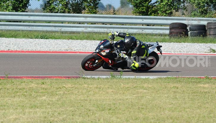 Prova in pista Michelin Power Cup Evo: facile e versatile, non solo per la pista - Foto 27 di 44