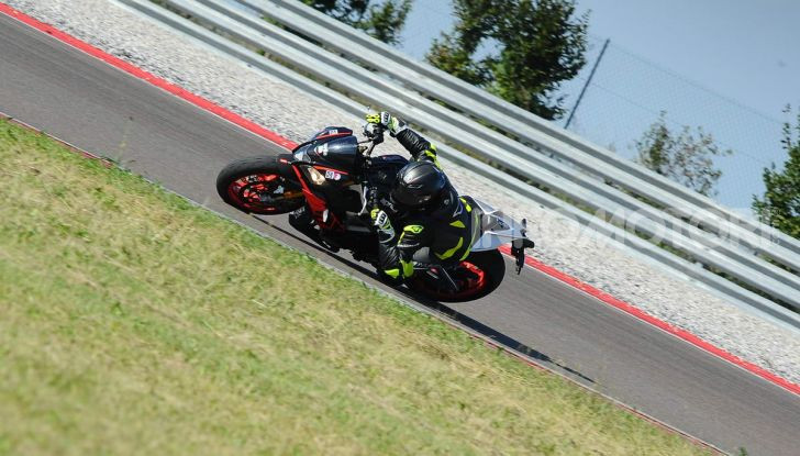 Prova in pista Michelin Power Cup Evo: facile e versatile, non solo per la pista - Foto 33 di 44