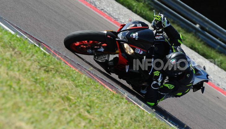 Prova in pista Michelin Power Cup Evo: facile e versatile, non solo per la pista - Foto 35 di 44