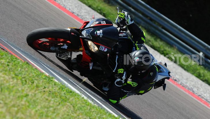 Prova in pista Michelin Power Cup Evo: facile e versatile, non solo per la pista - Foto 36 di 44