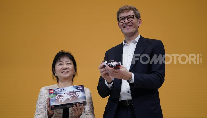LEGO Speed Champions Nissan GT-R NISMO arriva nel 2020 - Foto 7 di 12