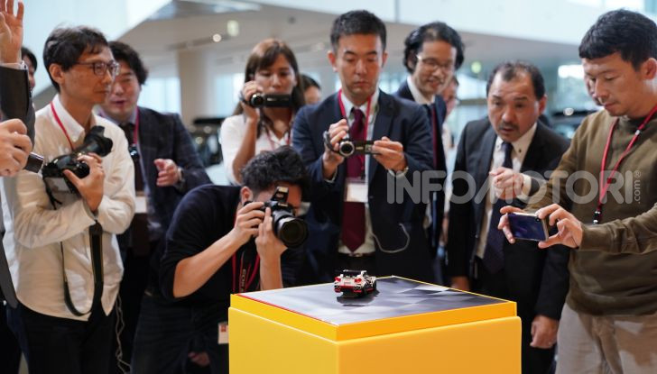 LEGO Speed Champions Nissan GT-R NISMO arriva nel 2020 - Foto 8 di 12