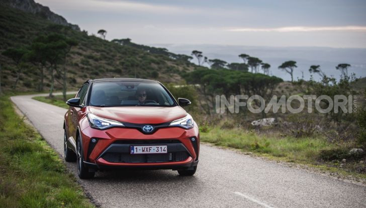 [VIDEO] Prova Nuovo Toyota C-HR MY2020: una ventata di freschezza - Foto 8 di 36