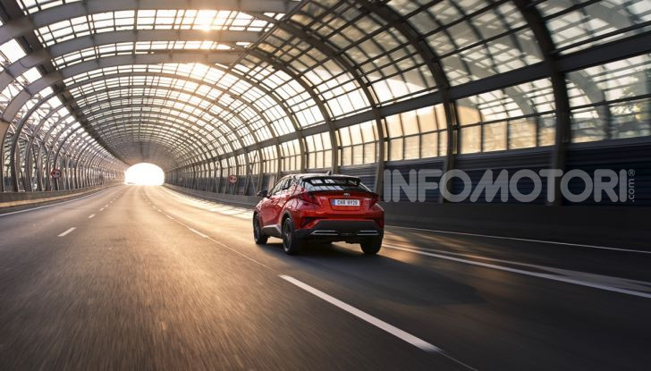 [VIDEO] Prova Nuovo Toyota C-HR MY2020: una ventata di freschezza - Foto 11 di 36